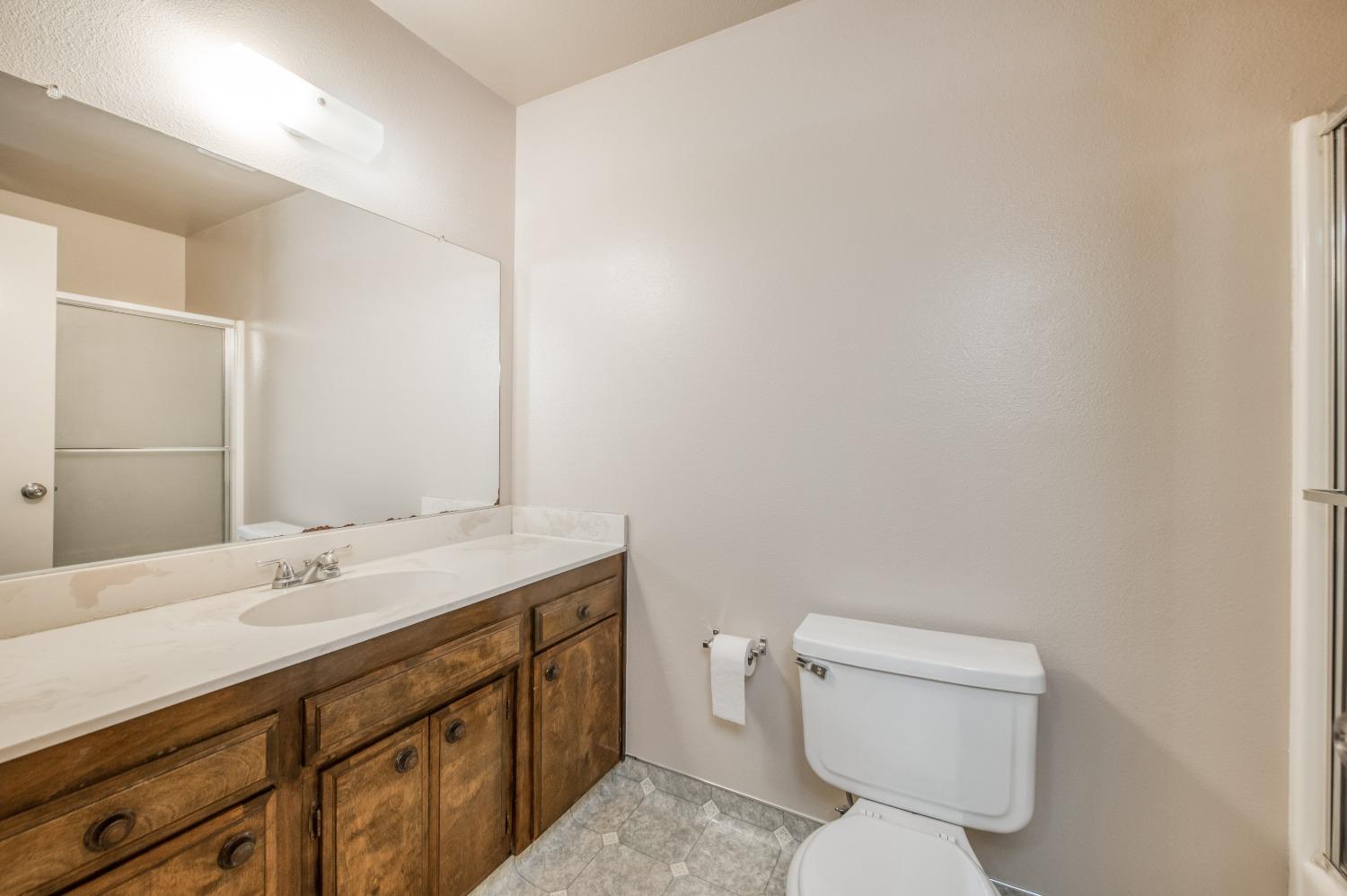 4782 W Ashlan Avenue