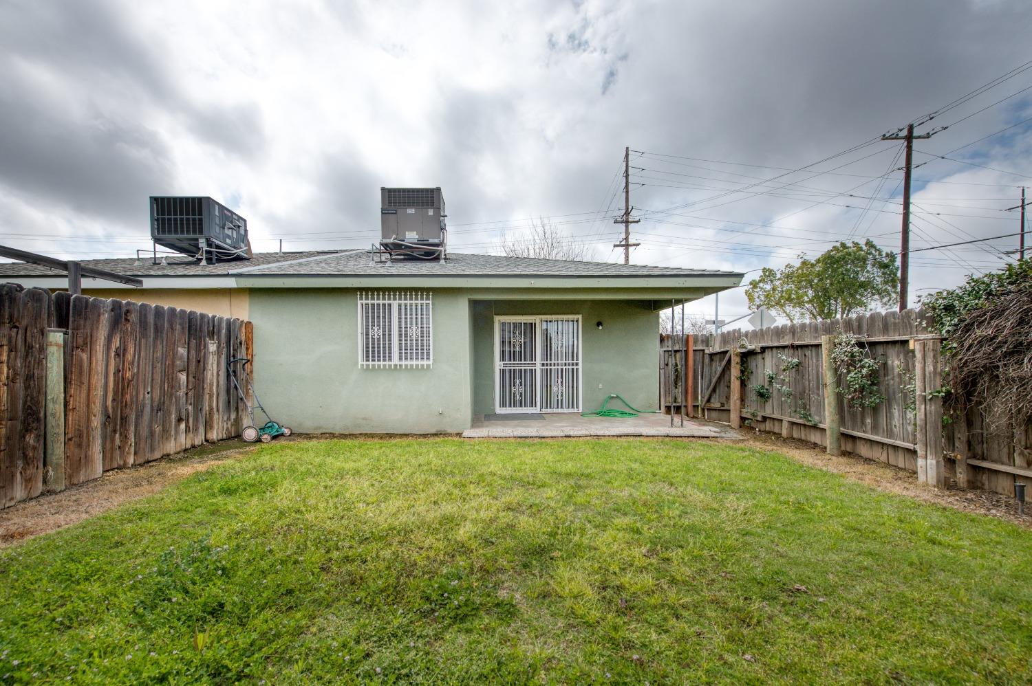 4782 W Ashlan Avenue