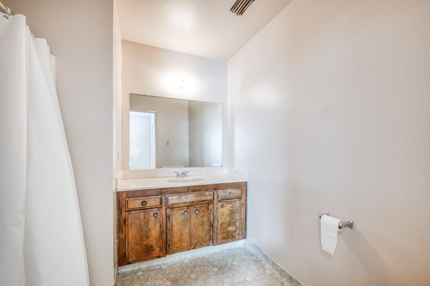 4782 W Ashlan Avenue