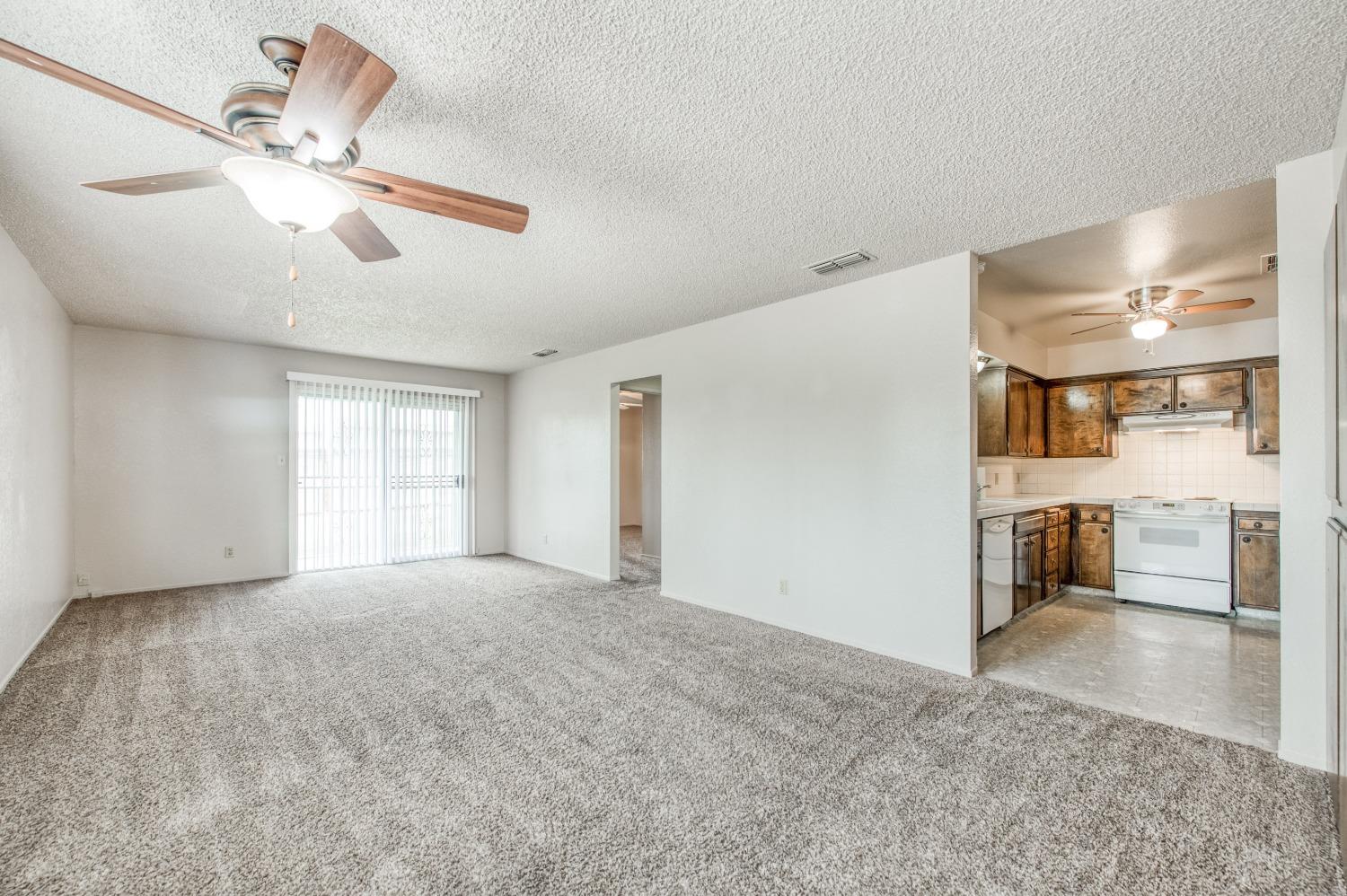 4782 W Ashlan Avenue