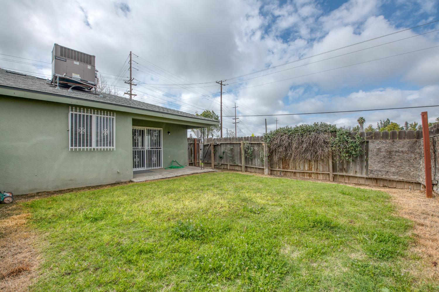 4782 W Ashlan Avenue