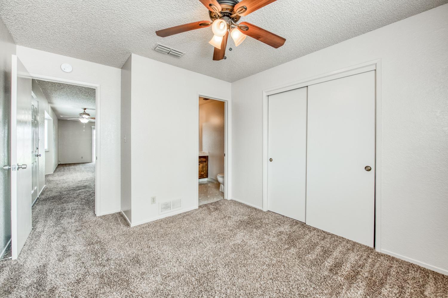 4782 W Ashlan Avenue