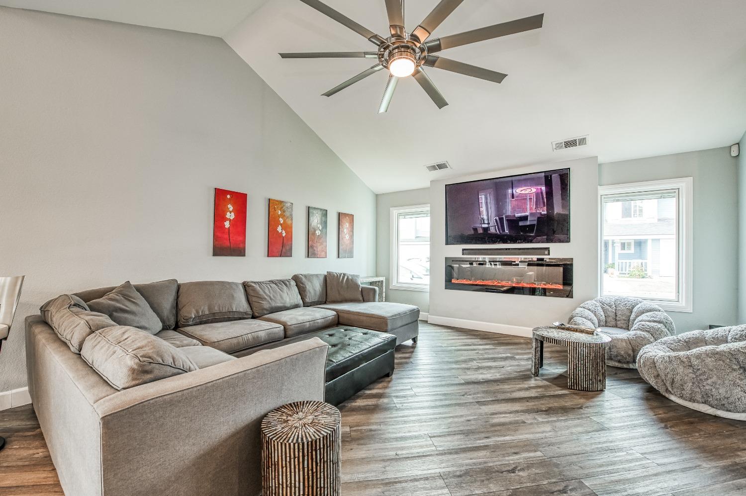 8665 N Cedar Avenue # 160