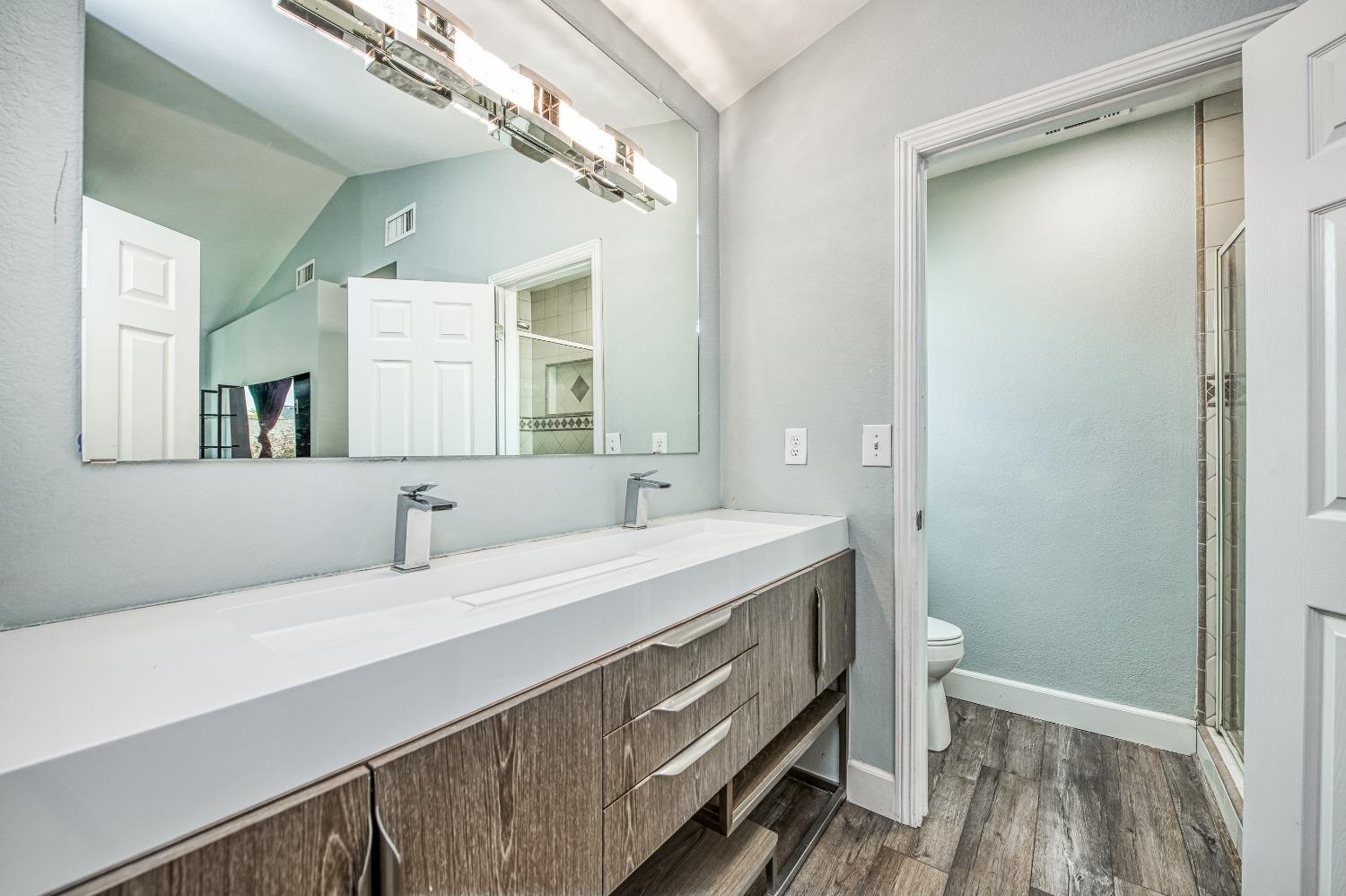 8665 N Cedar Avenue # 160