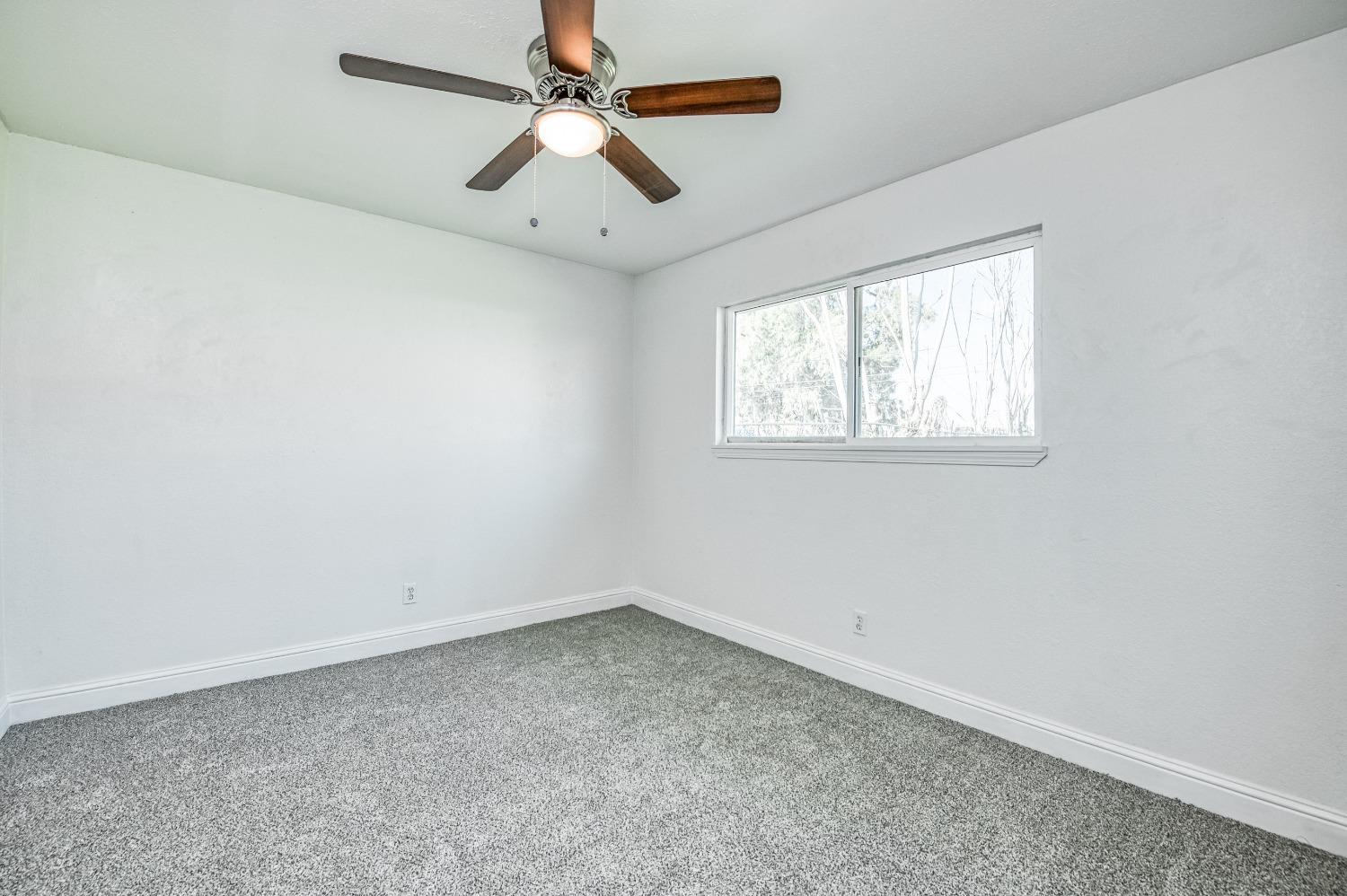 204 W Kaviland Avenue