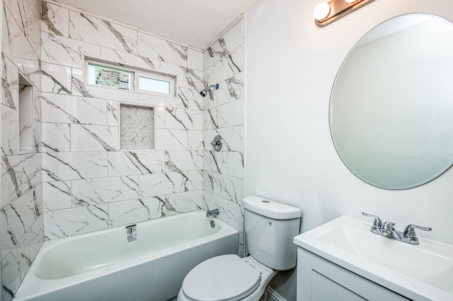 204 W Kaviland Avenue