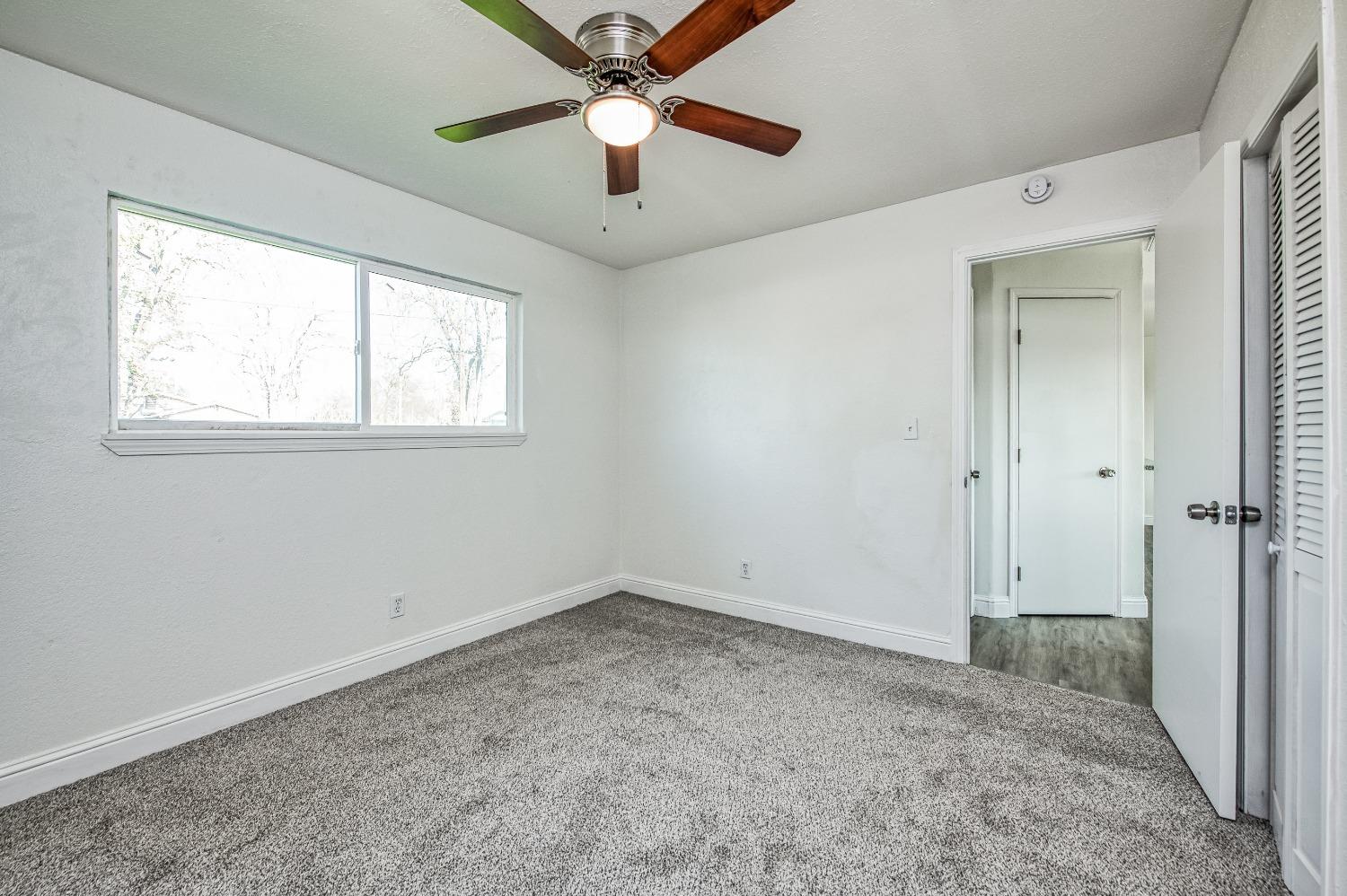 204 W Kaviland Avenue