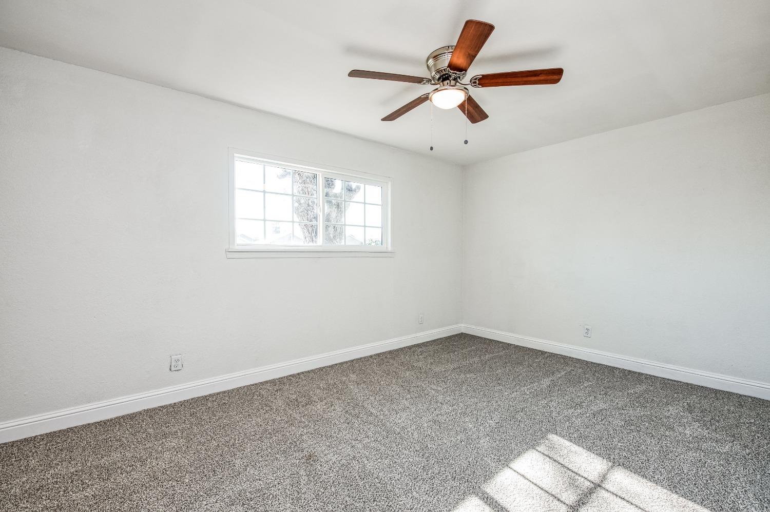 204 W Kaviland Avenue