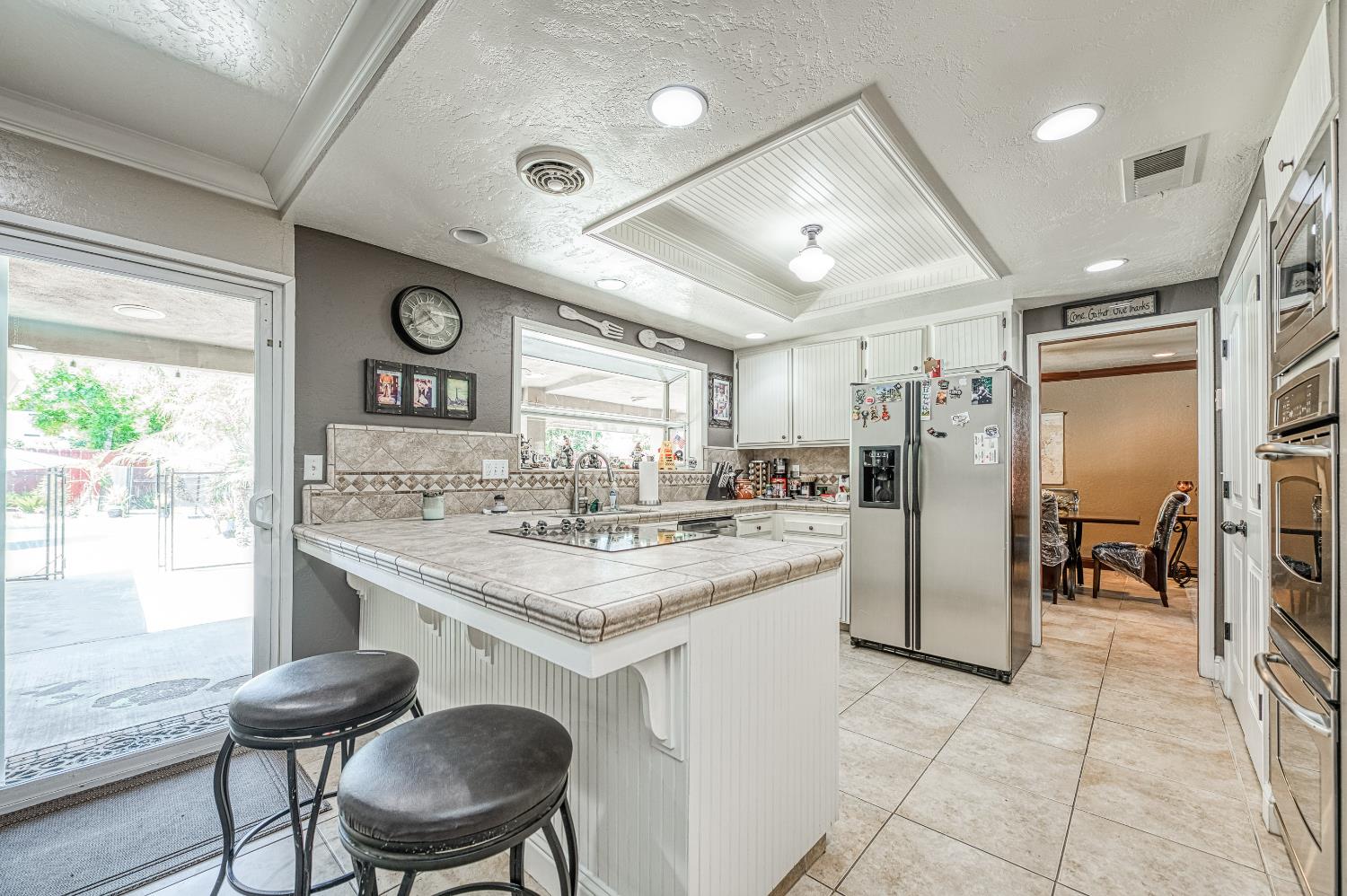 3317 E Palo Alto Avenue