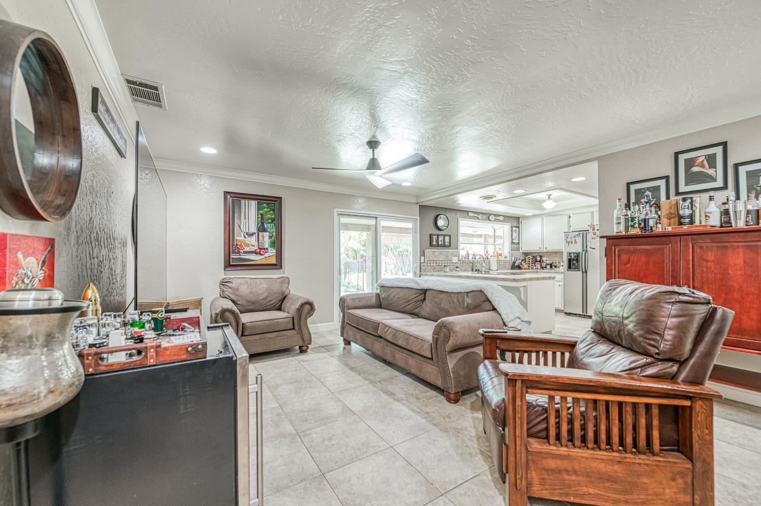 3317 E Palo Alto Avenue