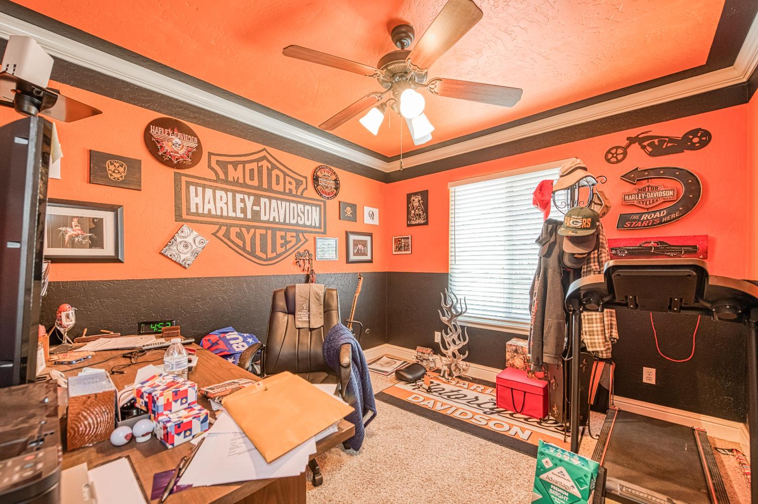 3317 E Palo Alto Avenue