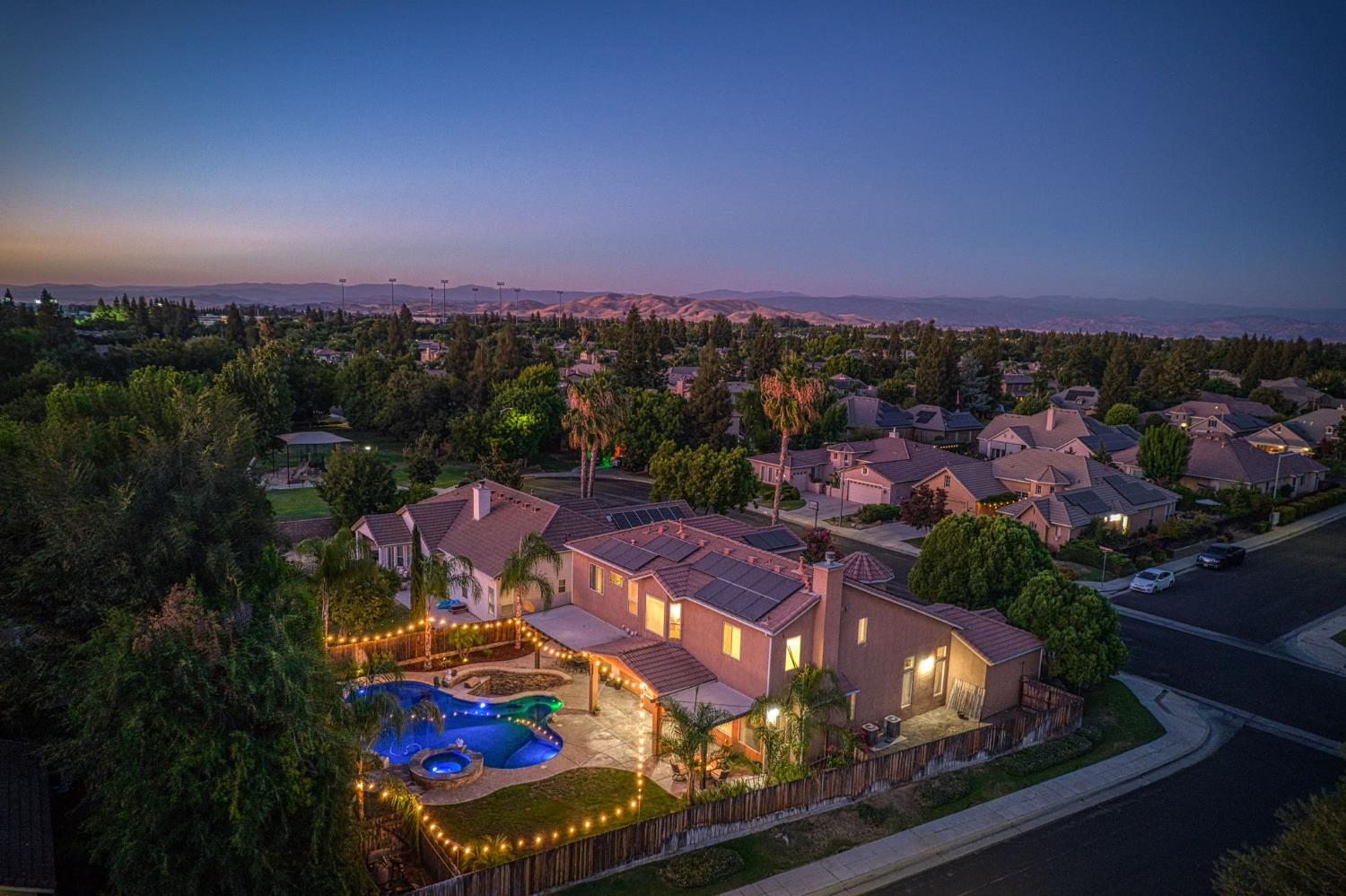 970 N Orangewood Avenue