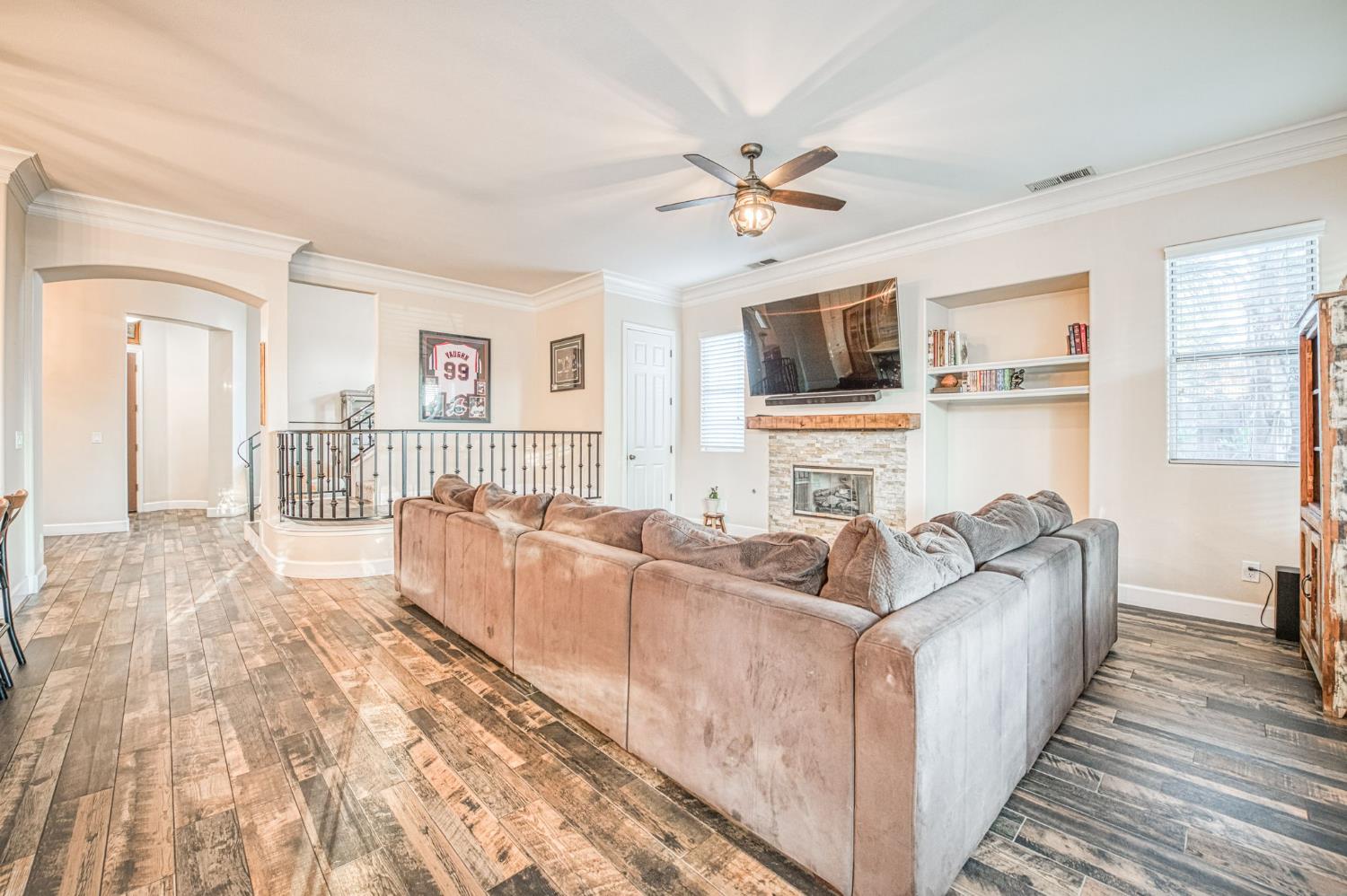 970 N Orangewood Avenue