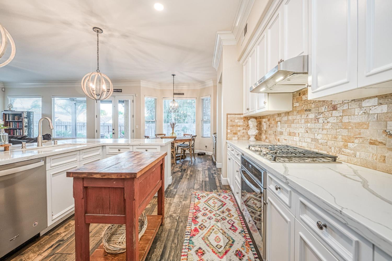 970 N Orangewood Avenue