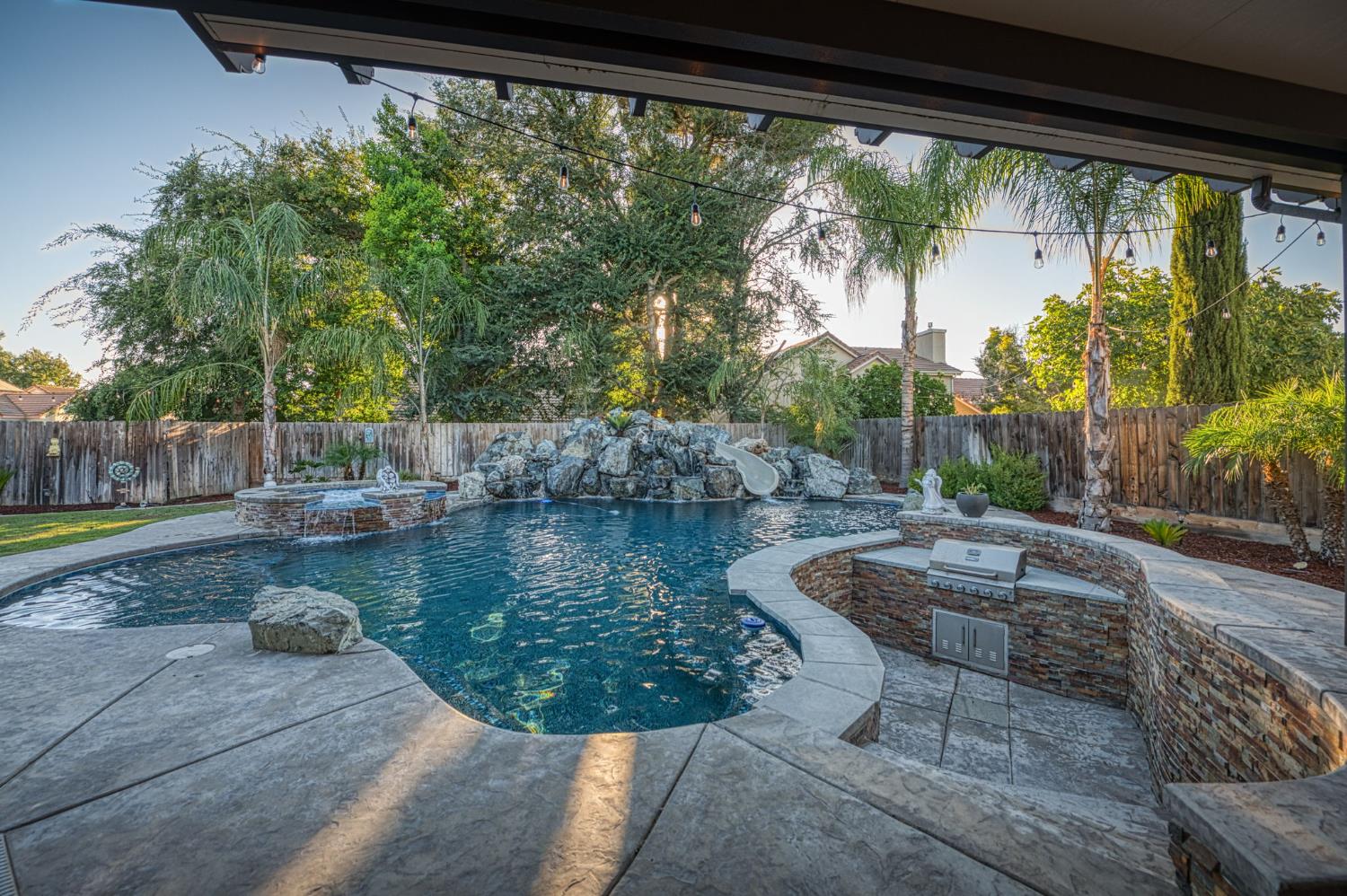 970 N Orangewood Avenue