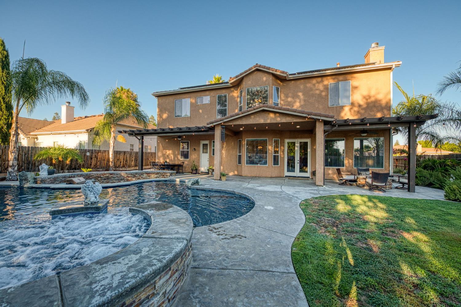 970 N Orangewood Avenue