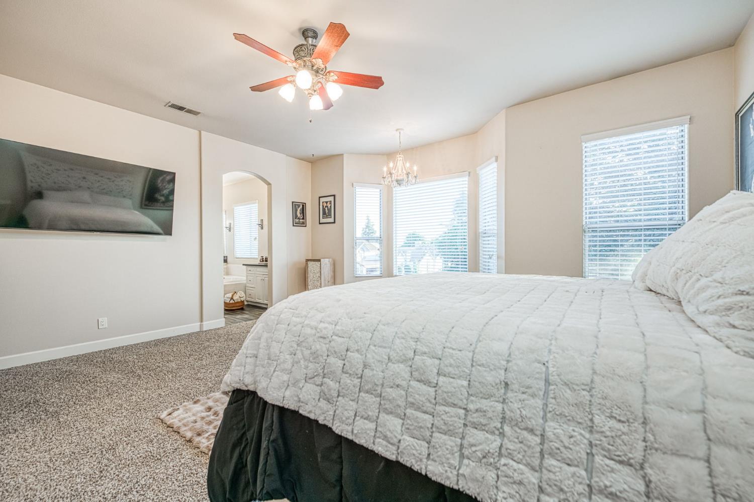 970 N Orangewood Avenue