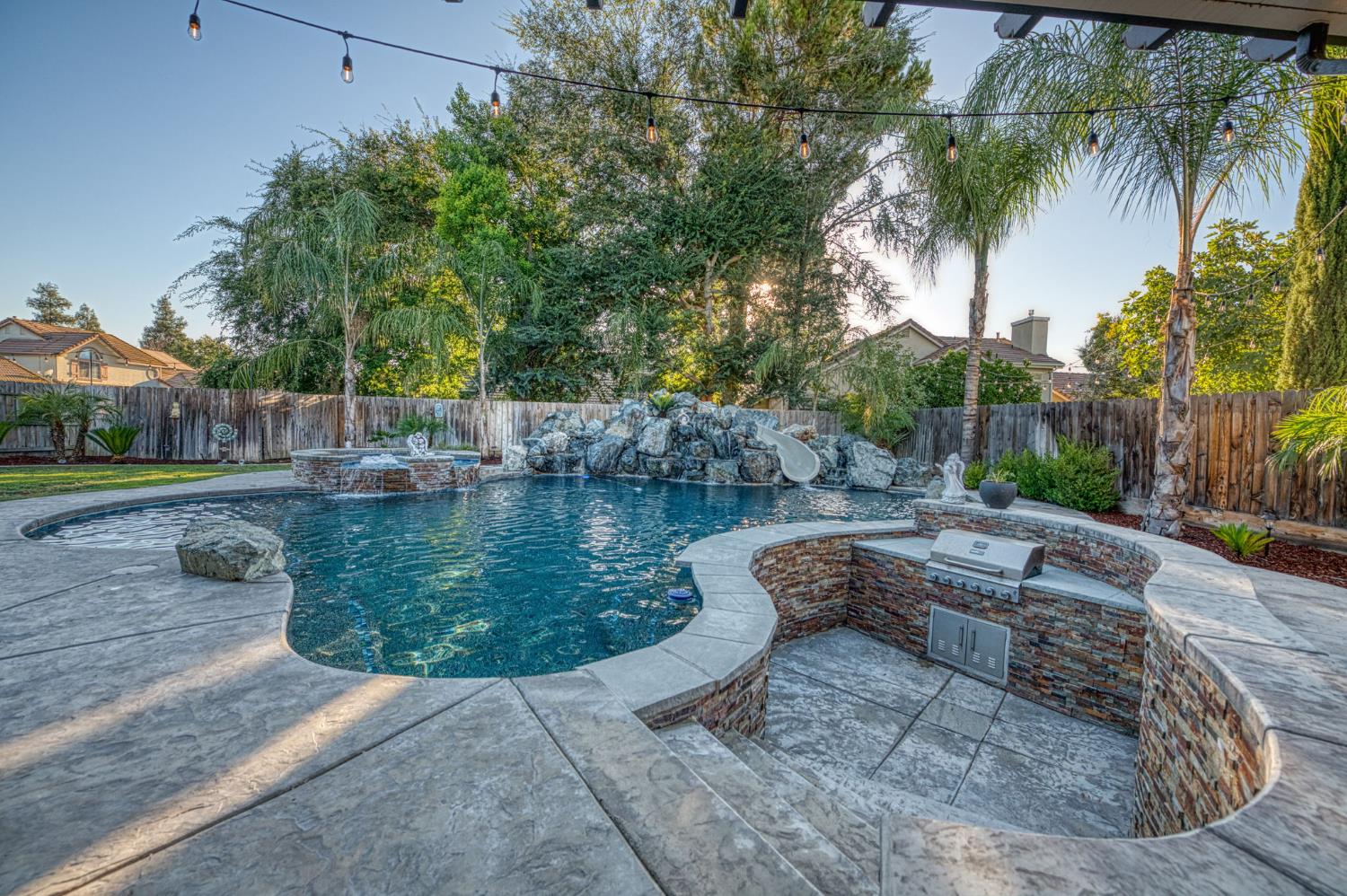 970 N Orangewood Avenue