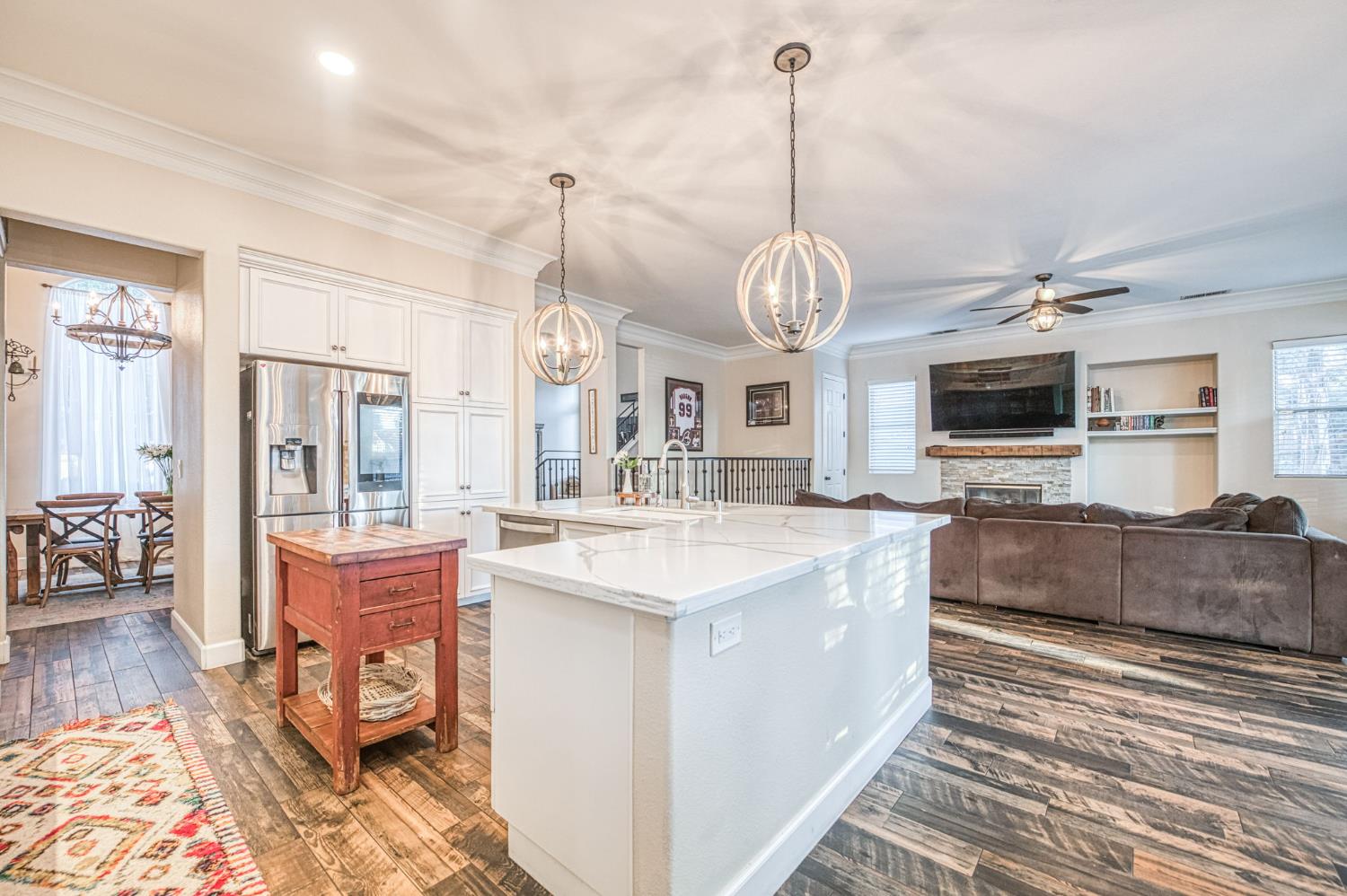 970 N Orangewood Avenue