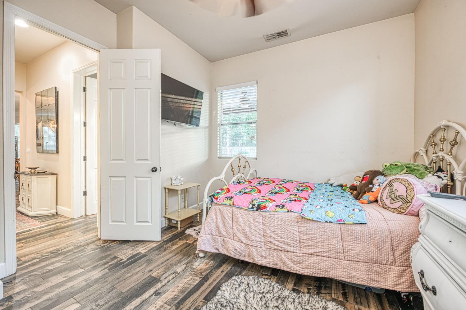 970 N Orangewood Avenue