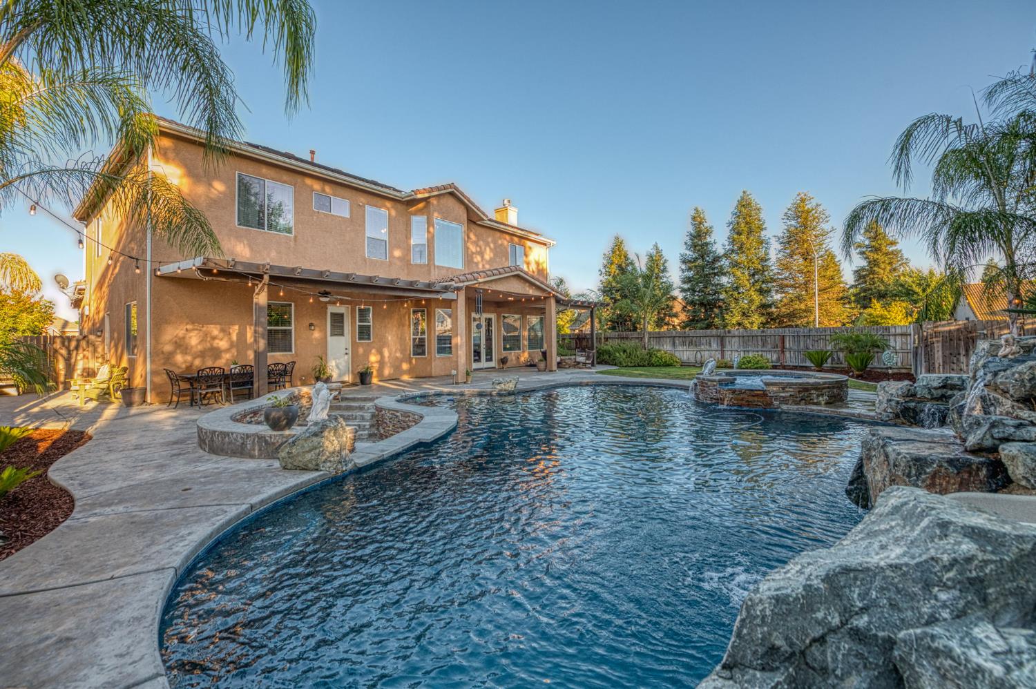 970 N Orangewood Avenue