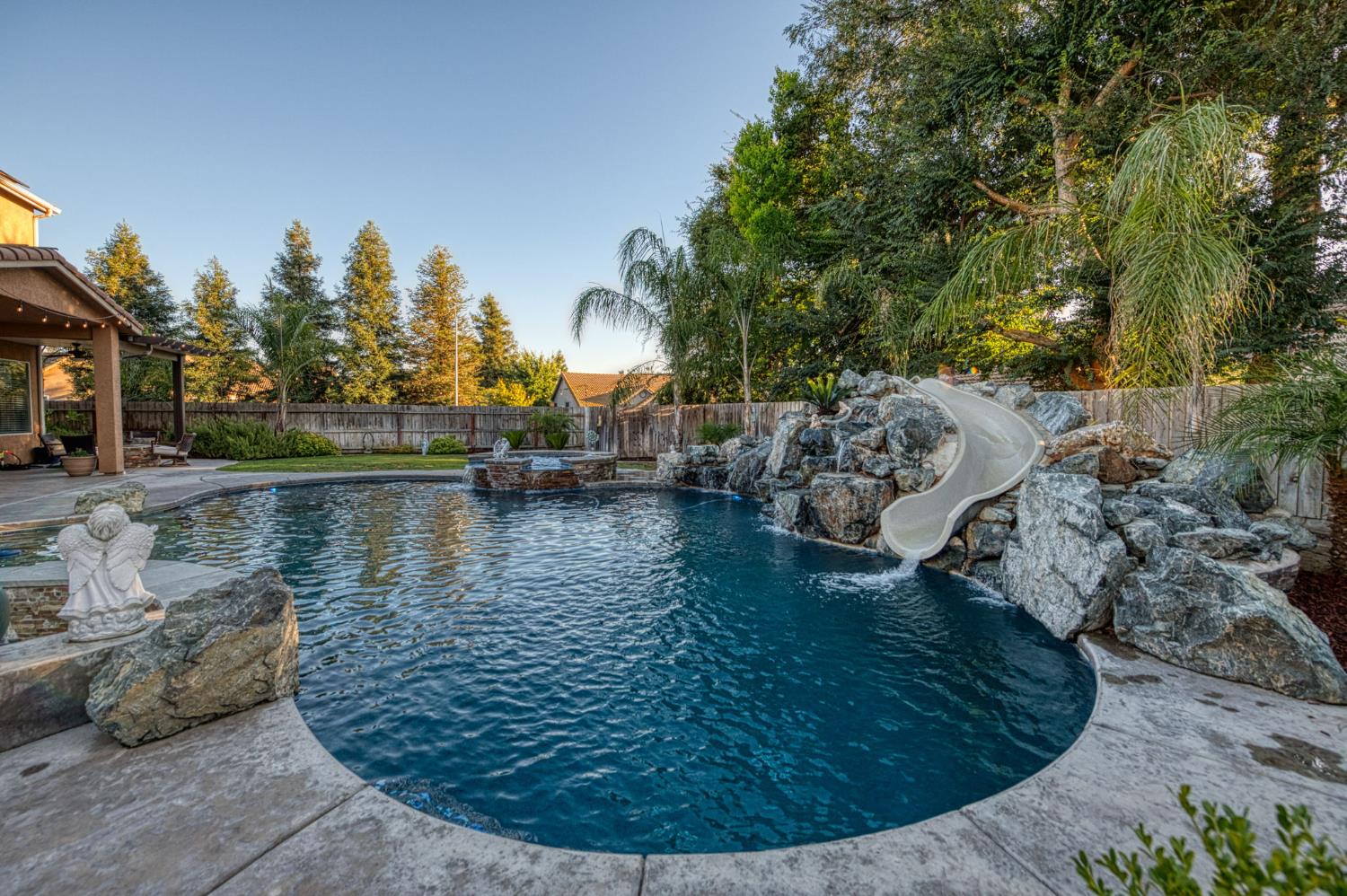 970 N Orangewood Avenue