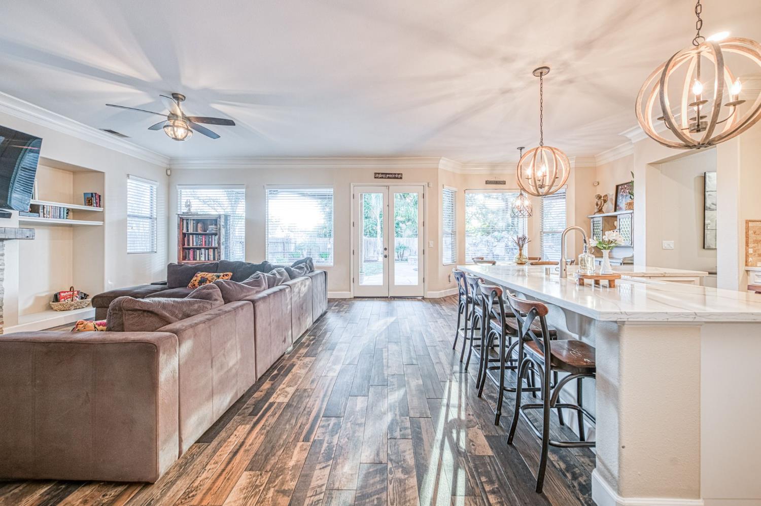 970 N Orangewood Avenue