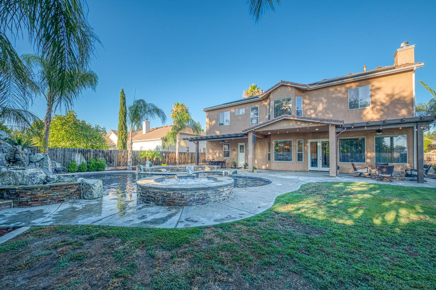 970 N Orangewood Avenue