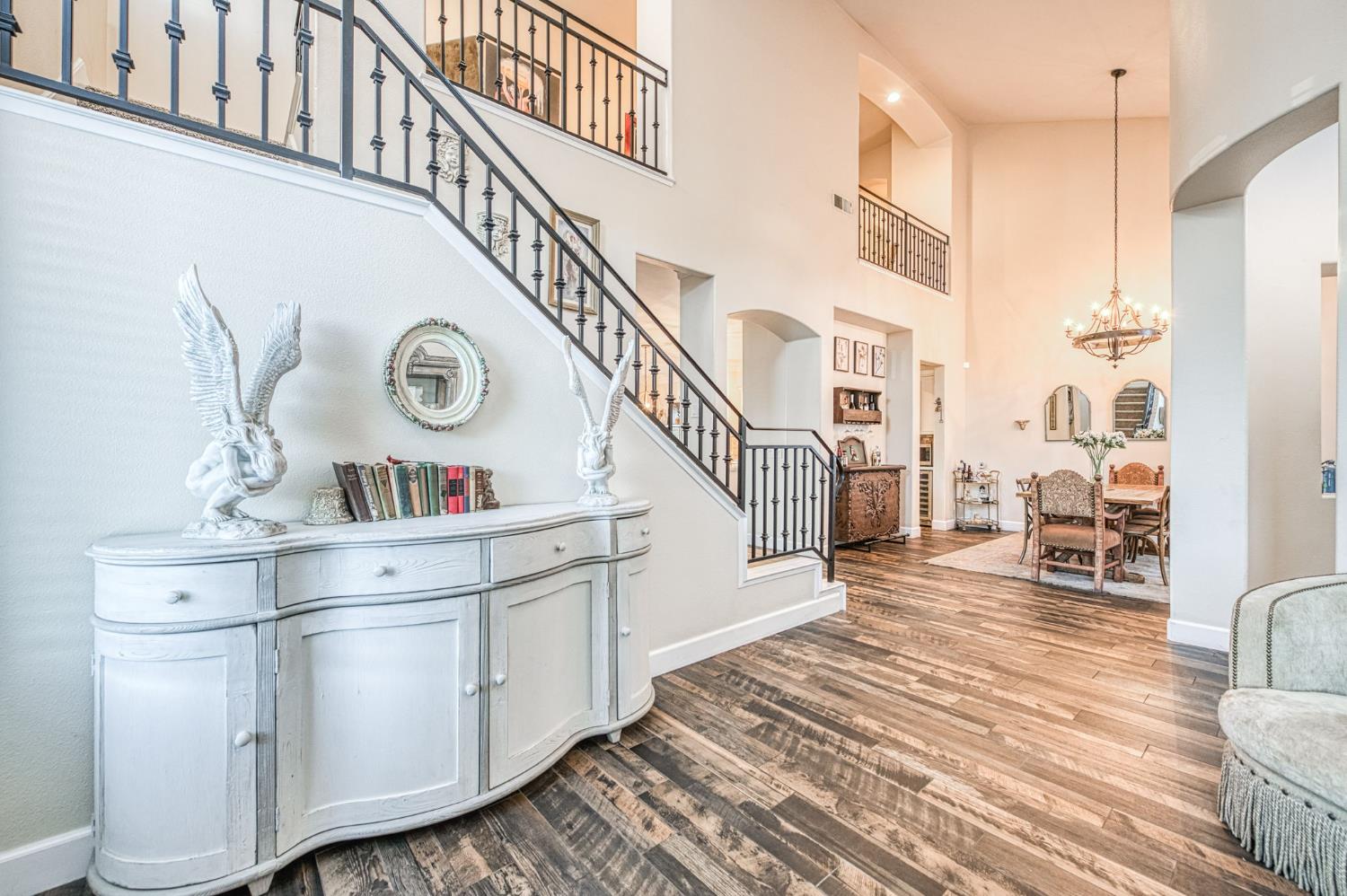 970 N Orangewood Avenue