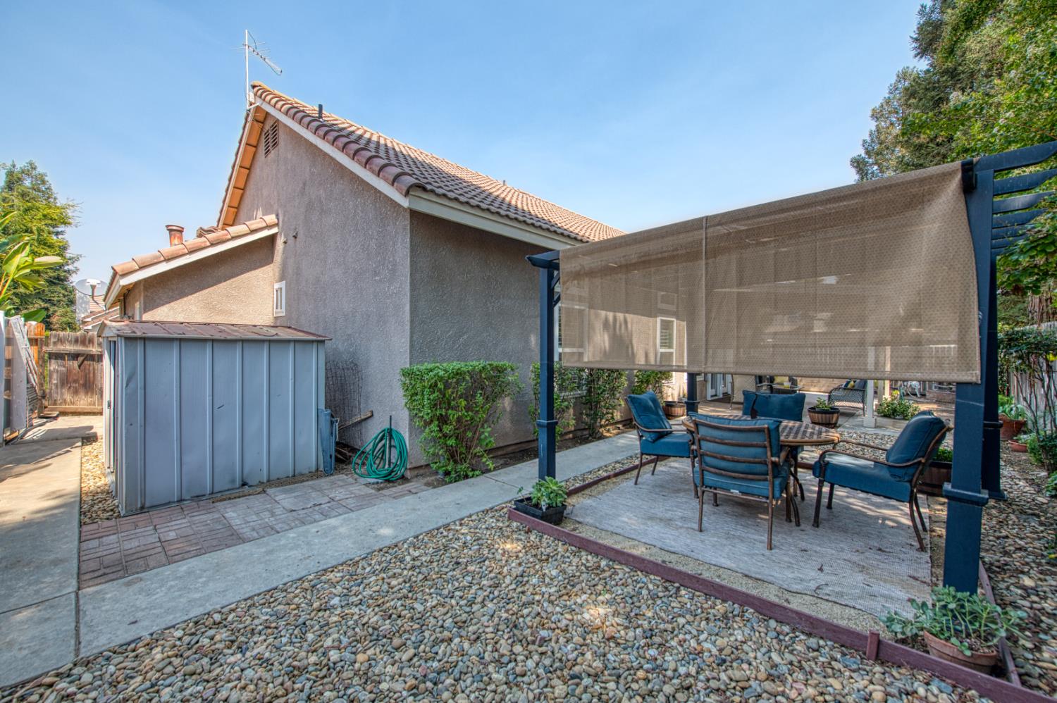 218 W Fallbrook Avenue