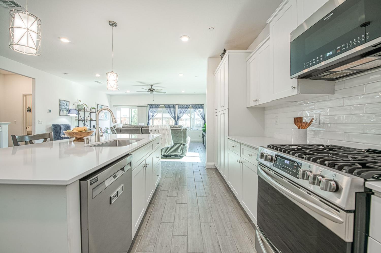 1817 N Phillip Avenue