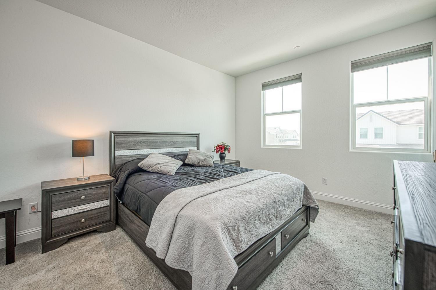 1817 N Phillip Avenue