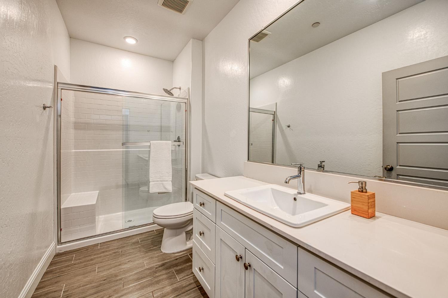 1817 N Phillip Avenue