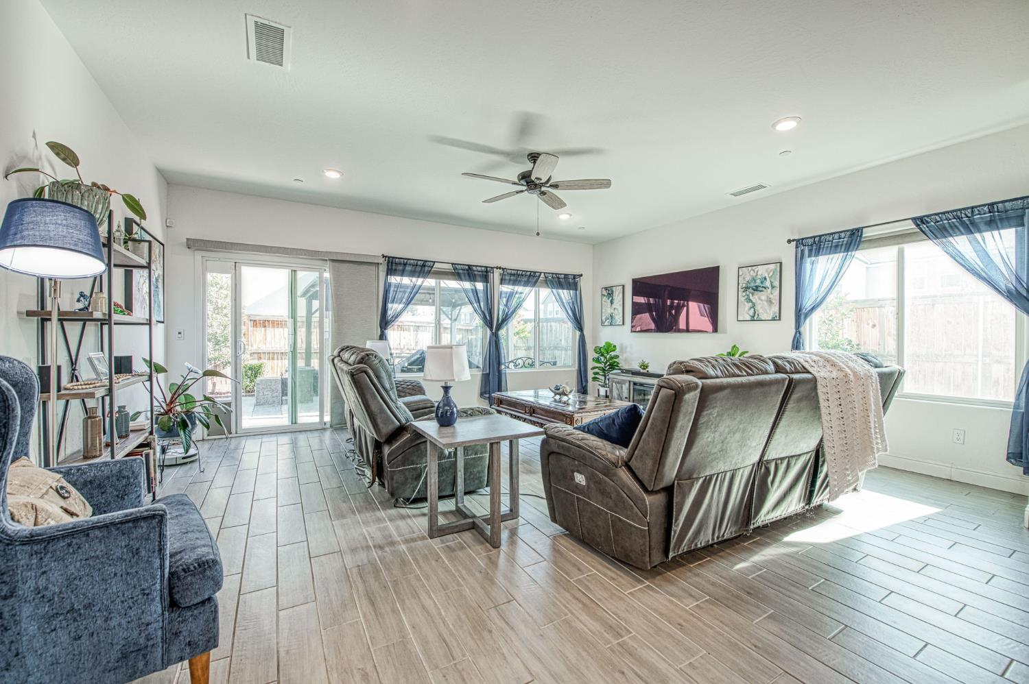 1817 N Phillip Avenue