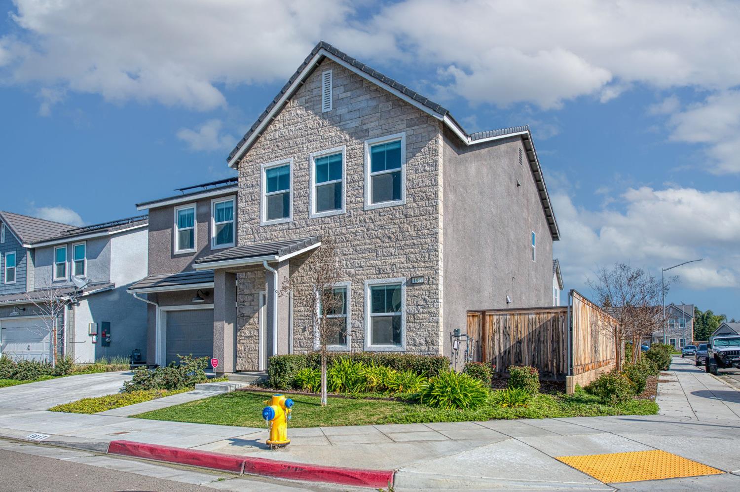 1817 N Phillip Avenue