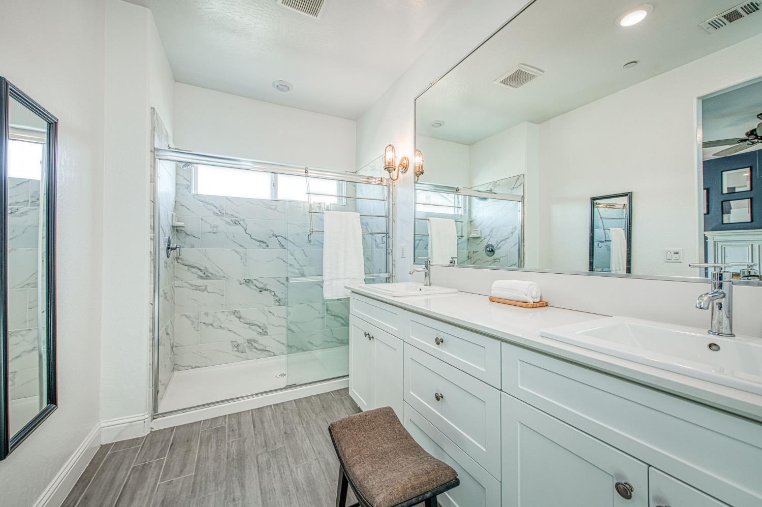 1817 N Phillip Avenue