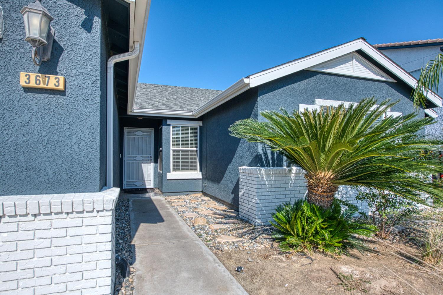 3673 N Denali Avenue