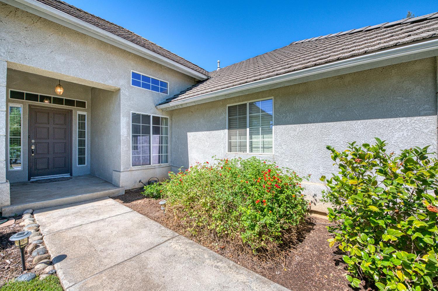 2231 E Pryor Drive