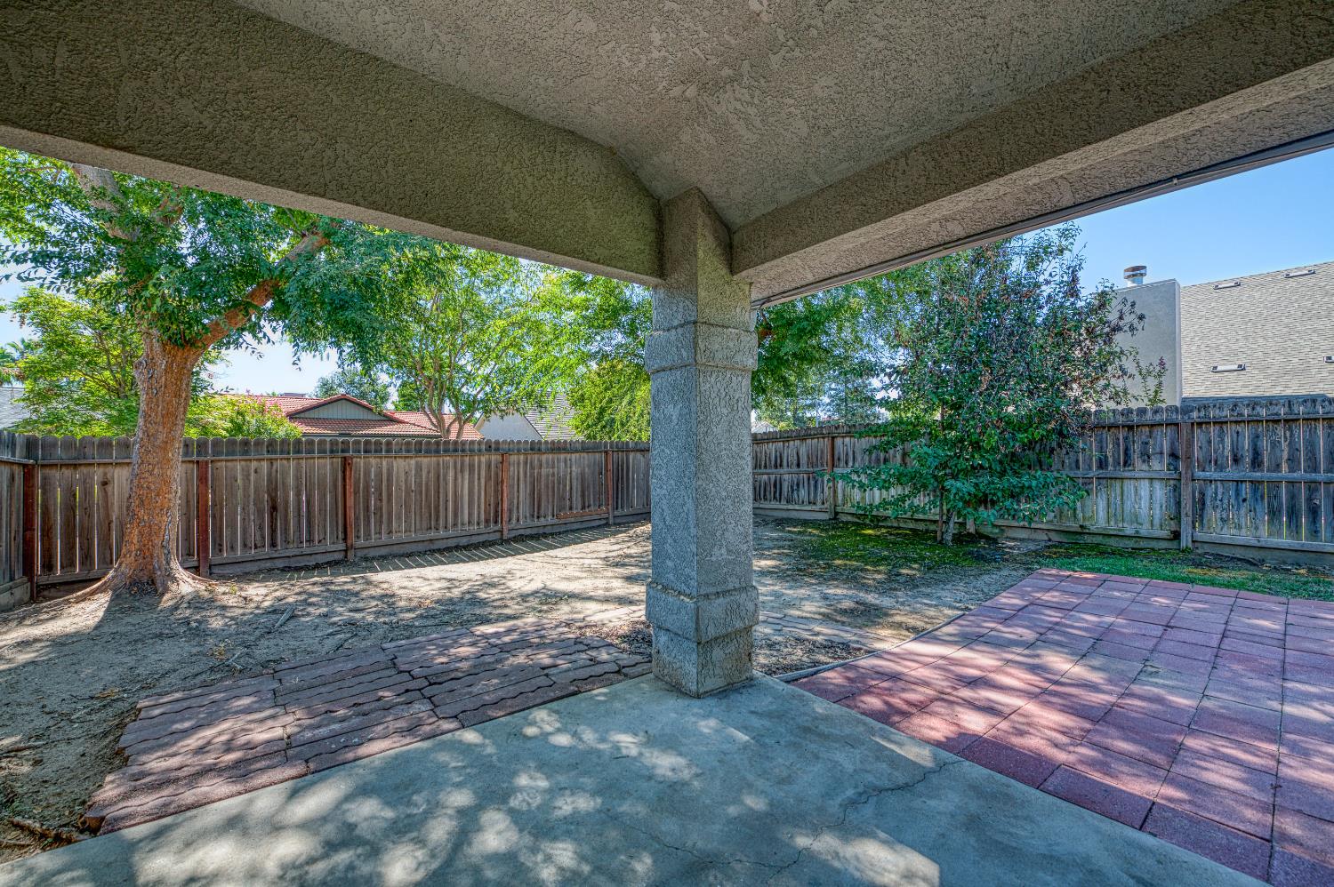 2231 E Pryor Drive
