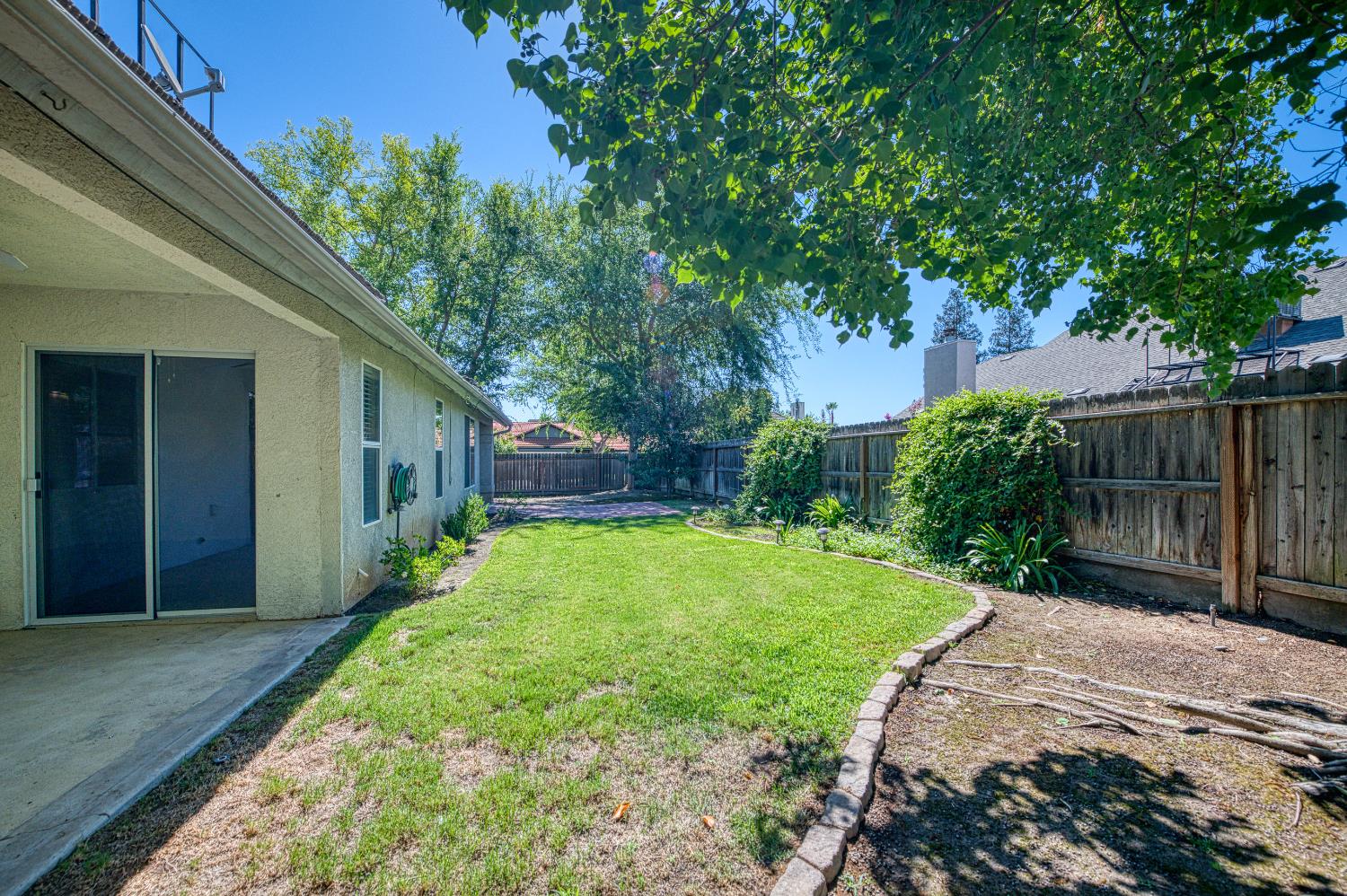 2231 E Pryor Drive