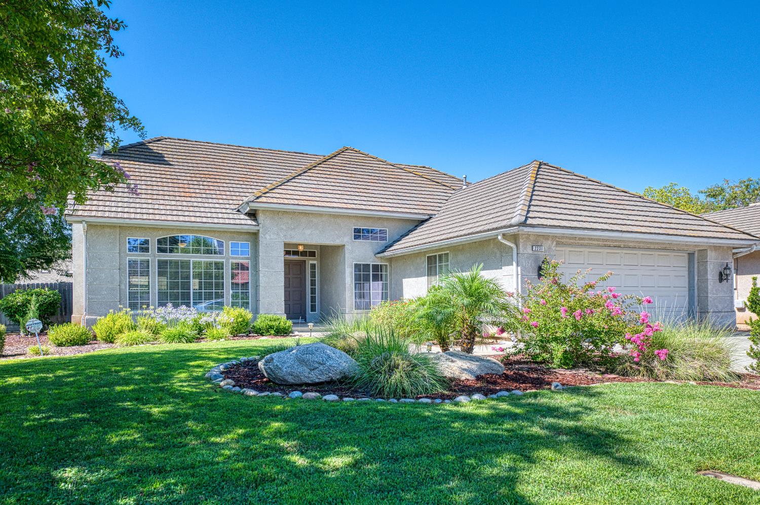 2231 E Pryor Drive
