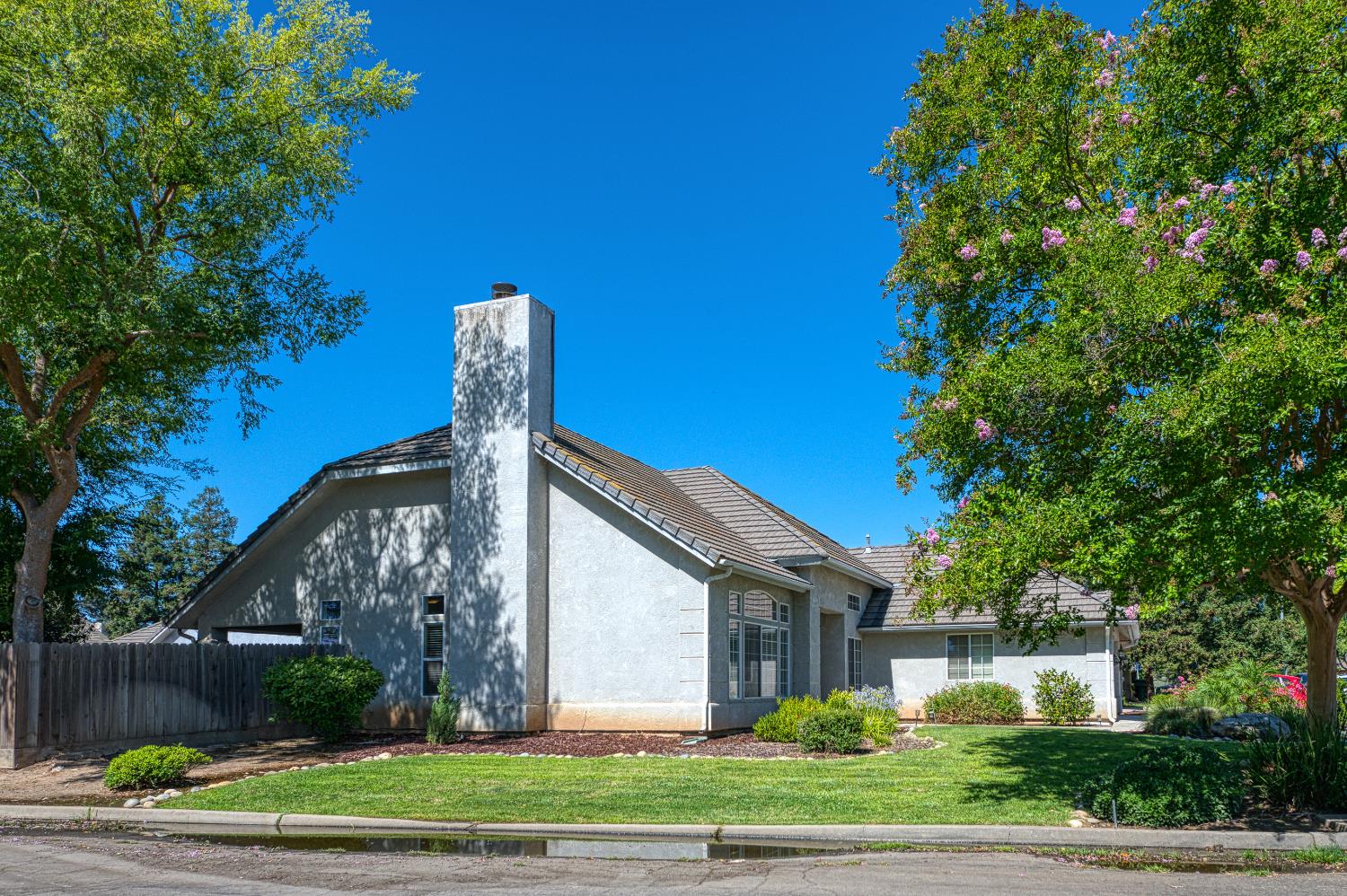 2231 E Pryor Drive
