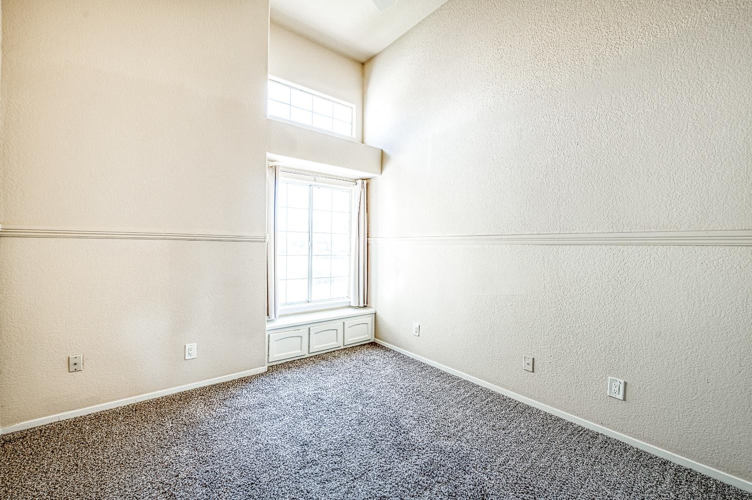2231 E Pryor Drive