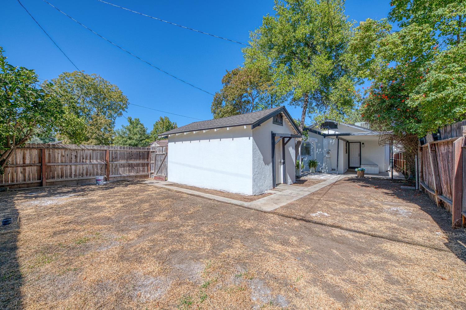 506 E Vassar