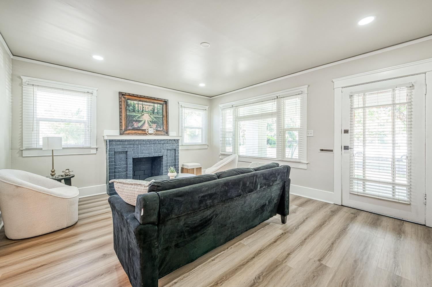 506 E Vassar