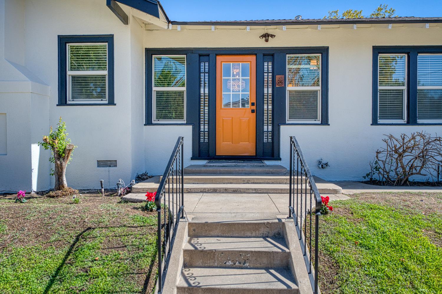506 E Vassar