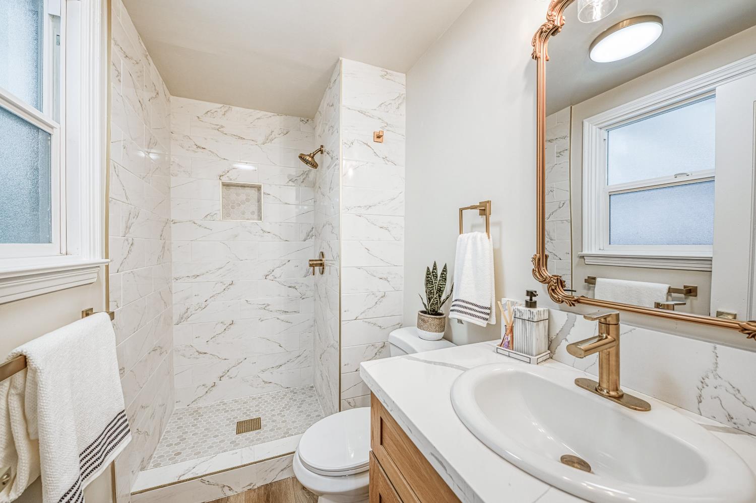 506 E Vassar