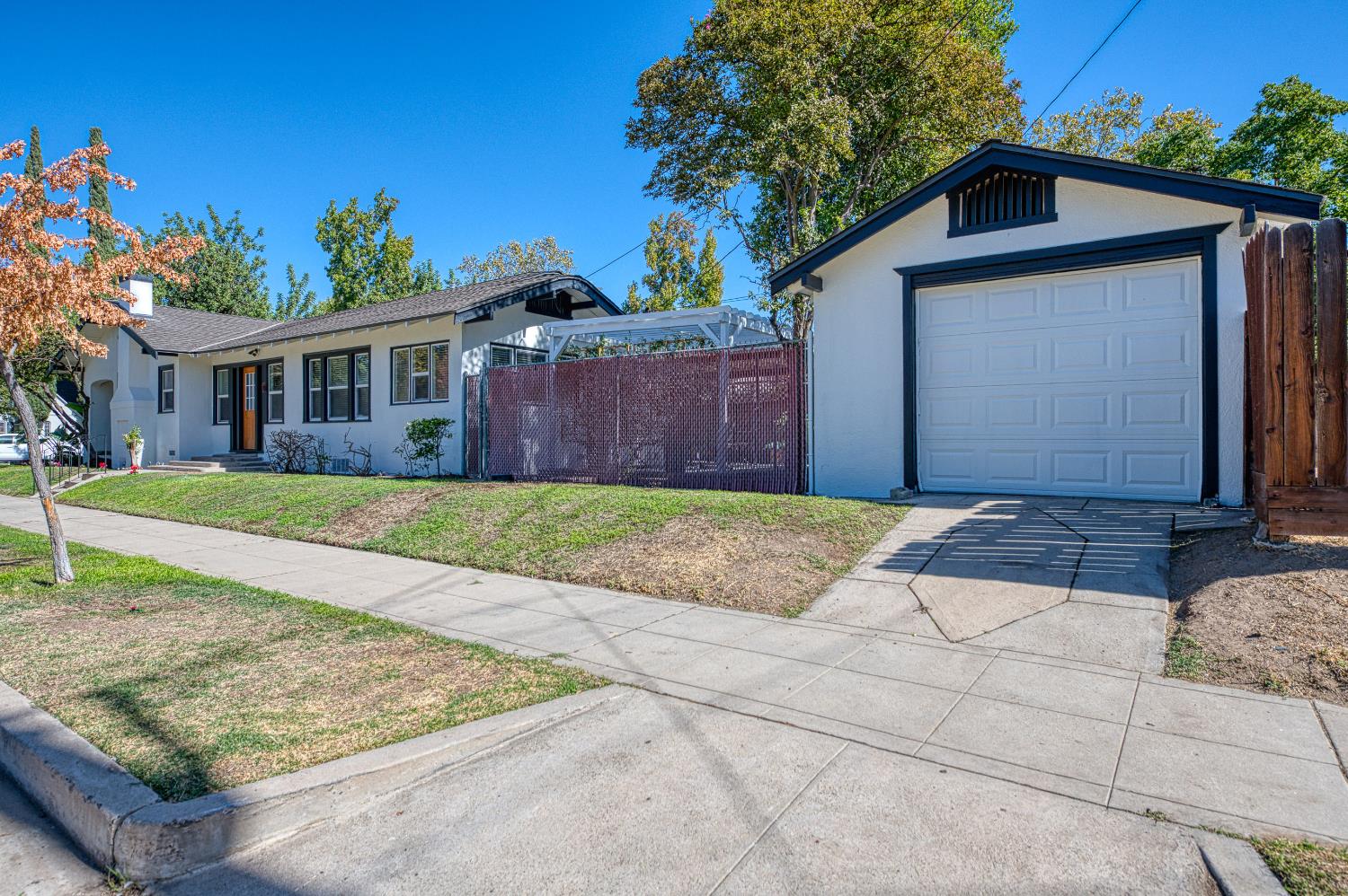 506 E Vassar