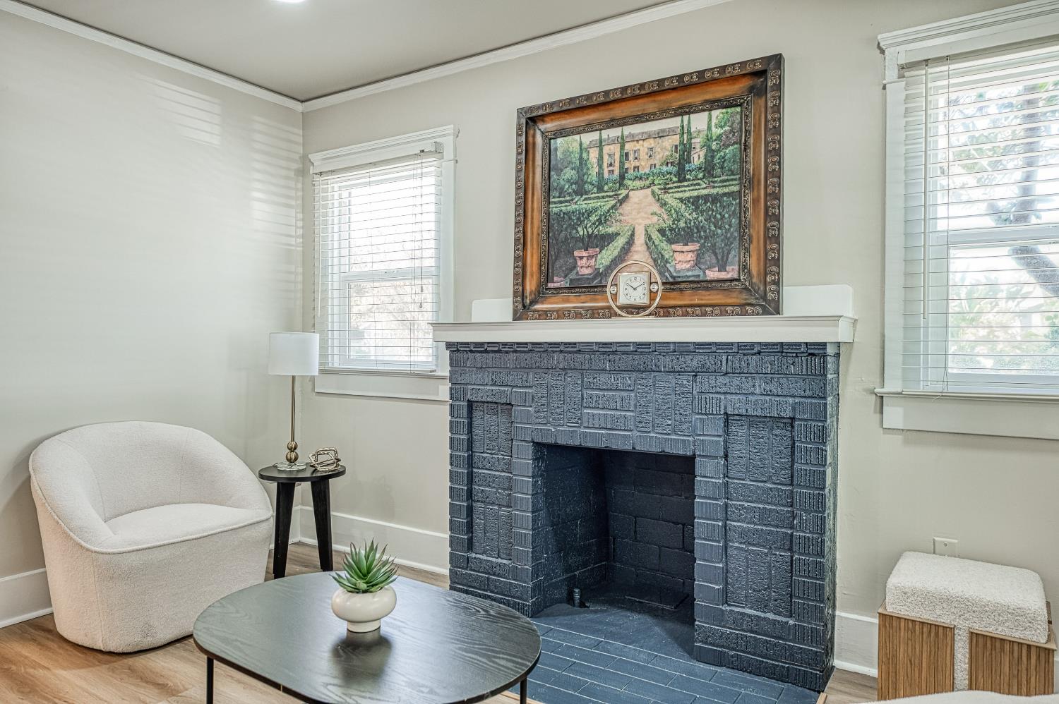 506 E Vassar
