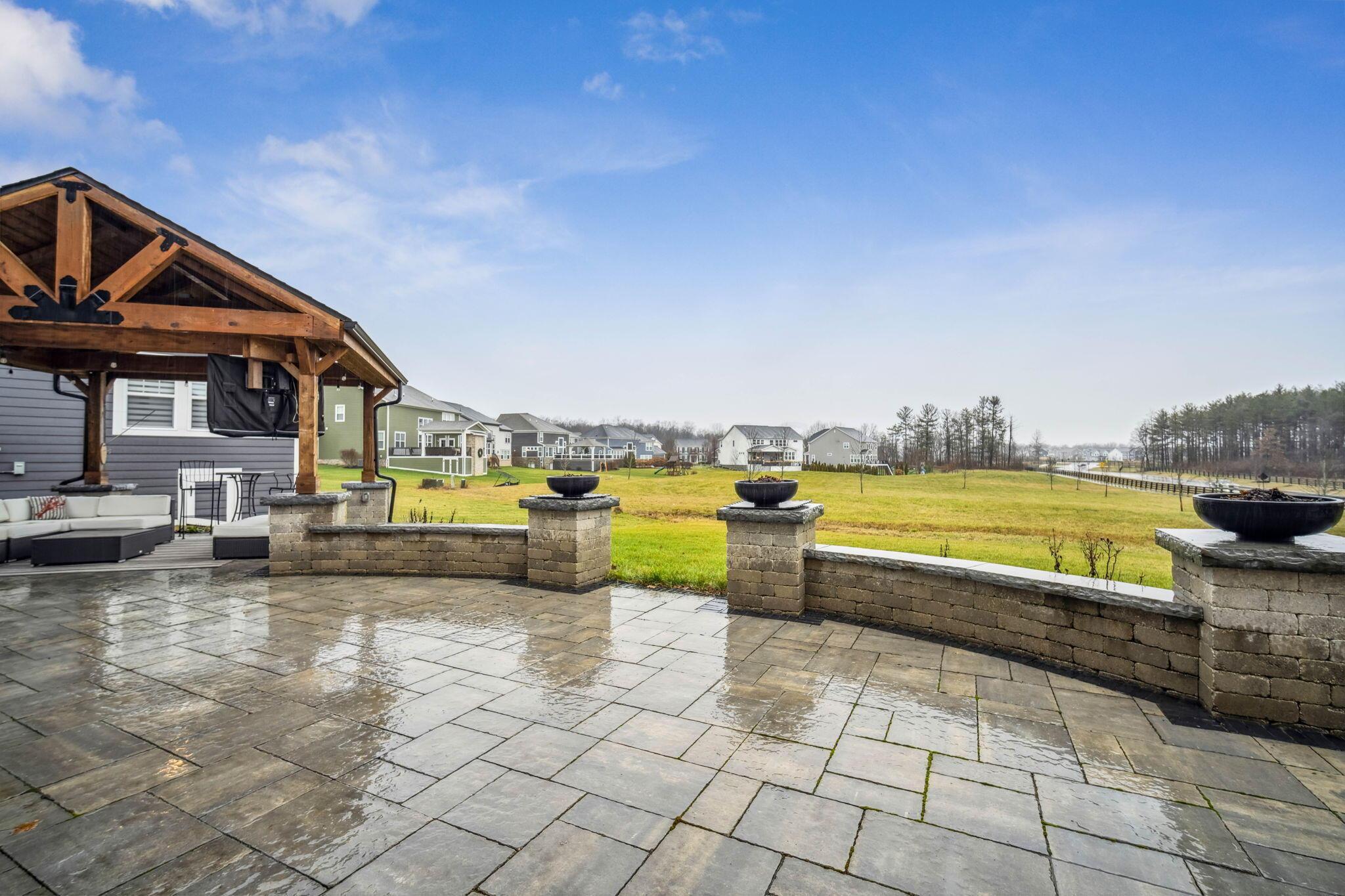 10621 Black Oak Drive